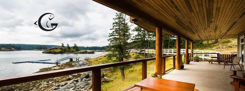 Gowlland Harbour Resort Heriot Bay 외부 사진