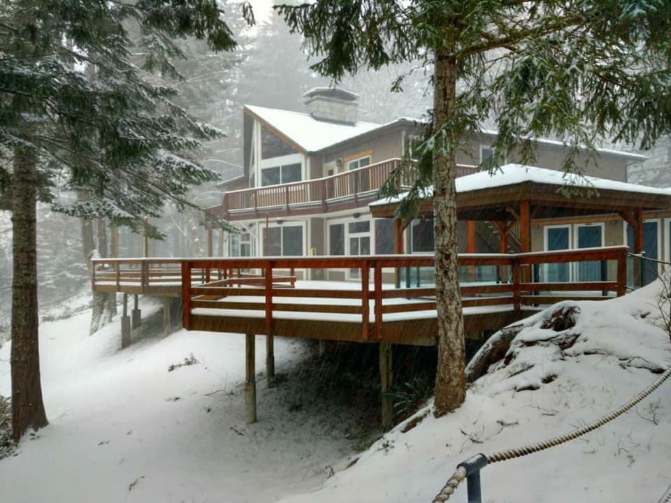 Gowlland Harbour Resort Heriot Bay 외부 사진